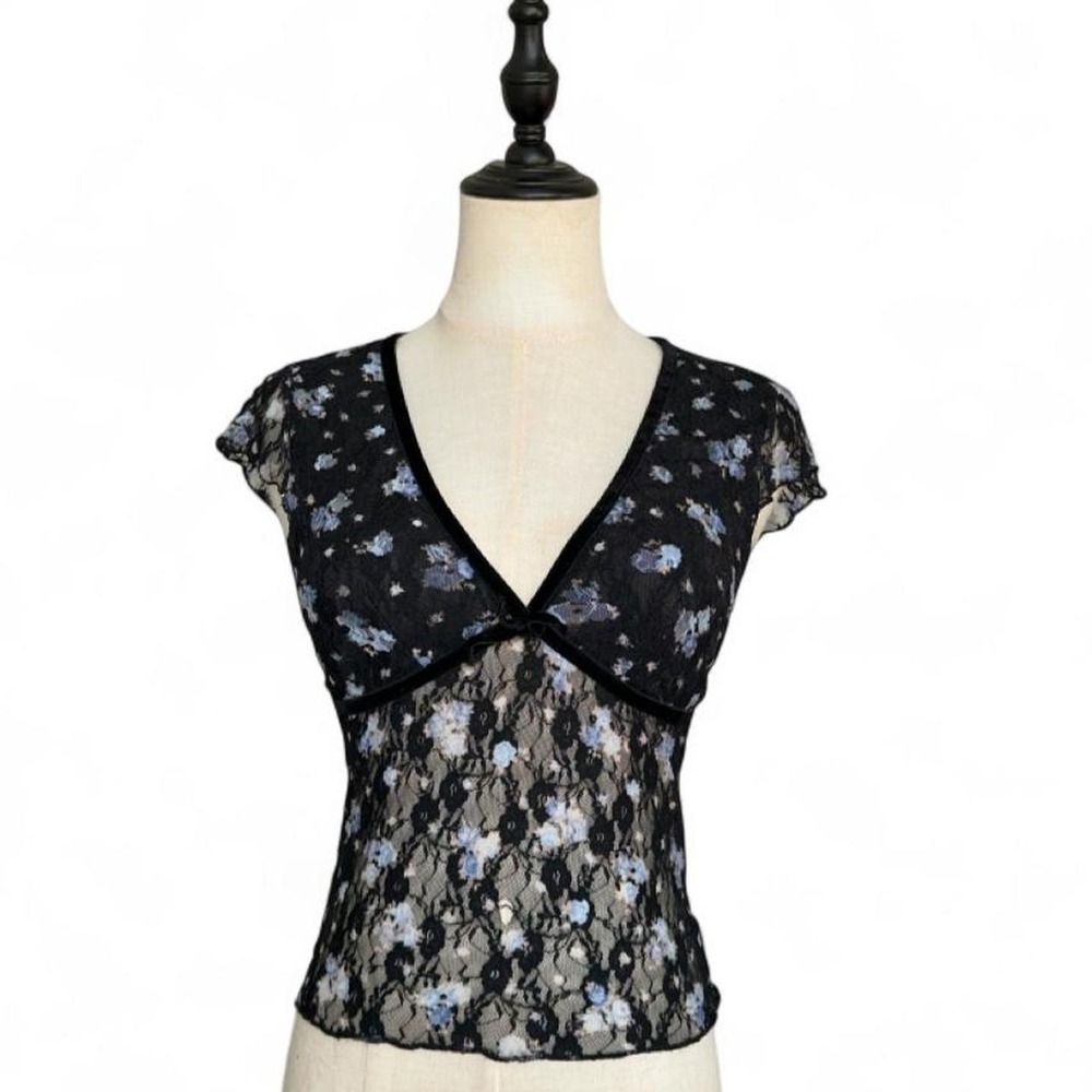 Kimchi Blue Madison Semi-Sheer Lace Cropped T-shirt Floral Blouse Small